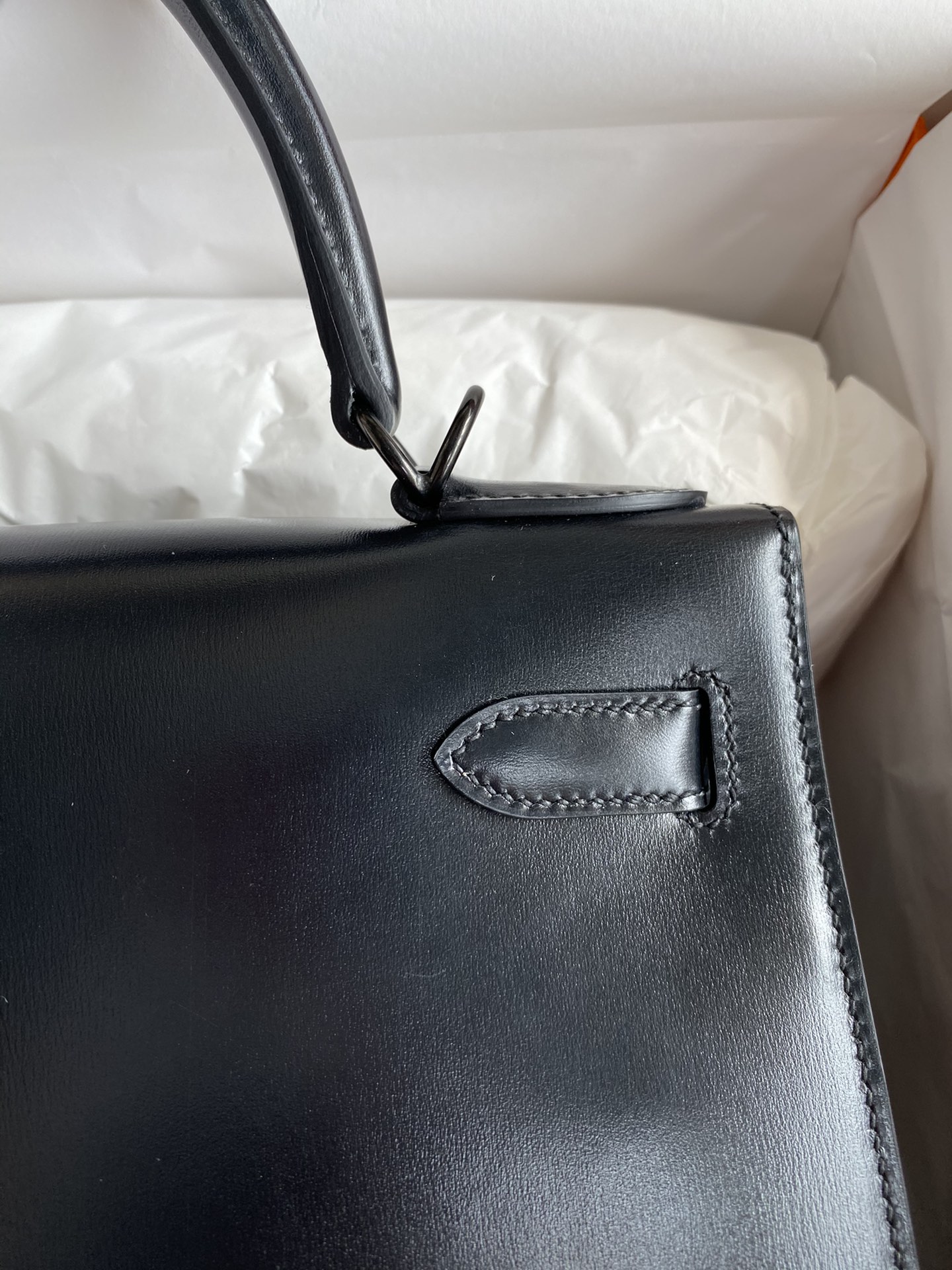 Hermes Kelly 28cm Handbag Shoulder Bag in Black Box Leather